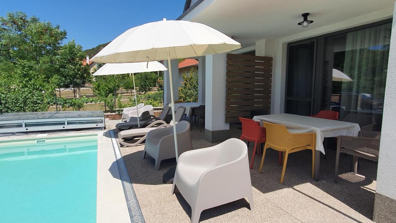 Relax Balaton Apartmanok Balatonfüred Exteriör bild