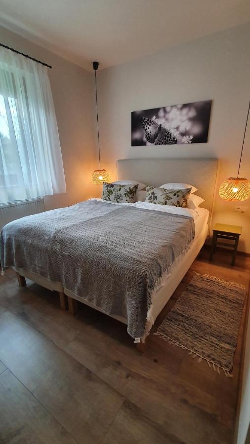 Relax Balaton Apartmanok Balatonfüred Exteriör bild
